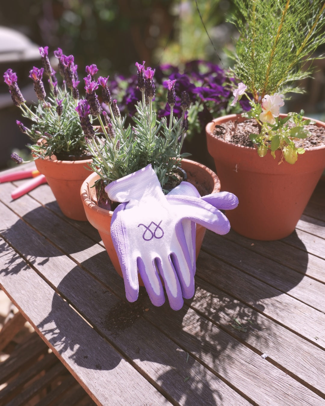 Plant Hope gardening gloves